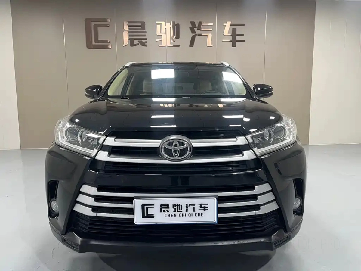 TOYOTA HIGHLANDER