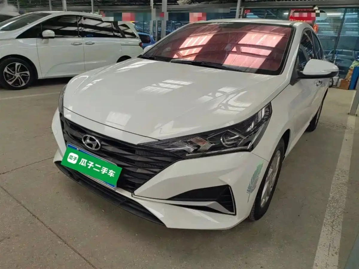 HYUNDAI VERNA
