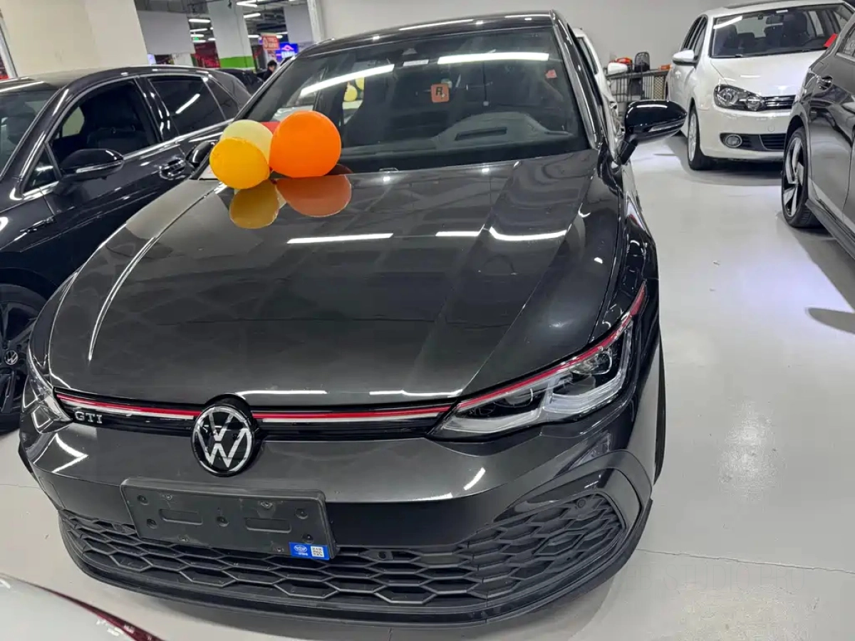 VOLKSWAGEN GOLF GTI