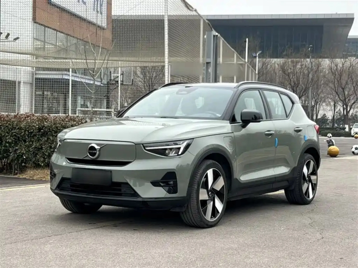 VOLVO XC40 NEW ENERGY  2023