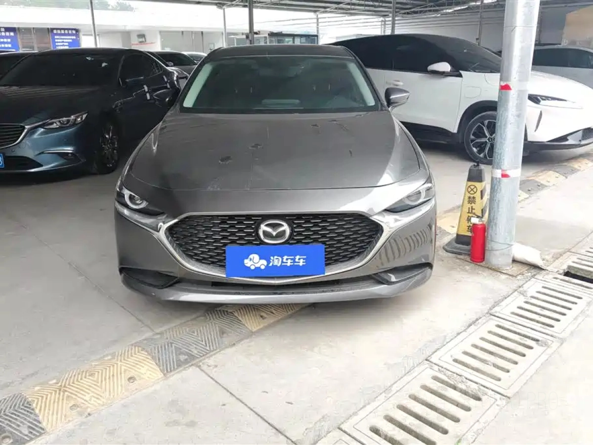 MAZDA 3 AXELA