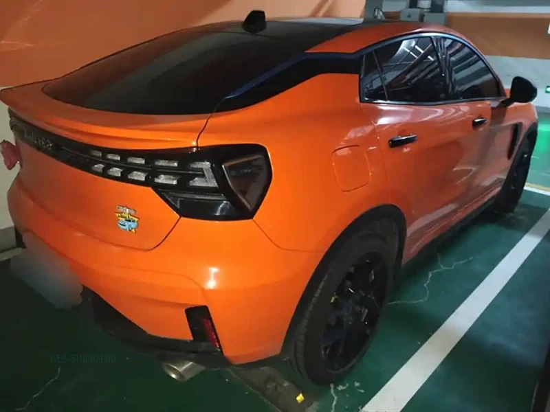 LYNK&CO 05