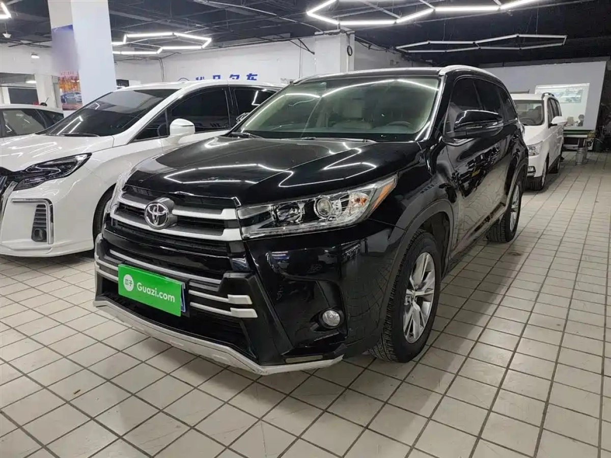 TOYOTA HIGHLANDER