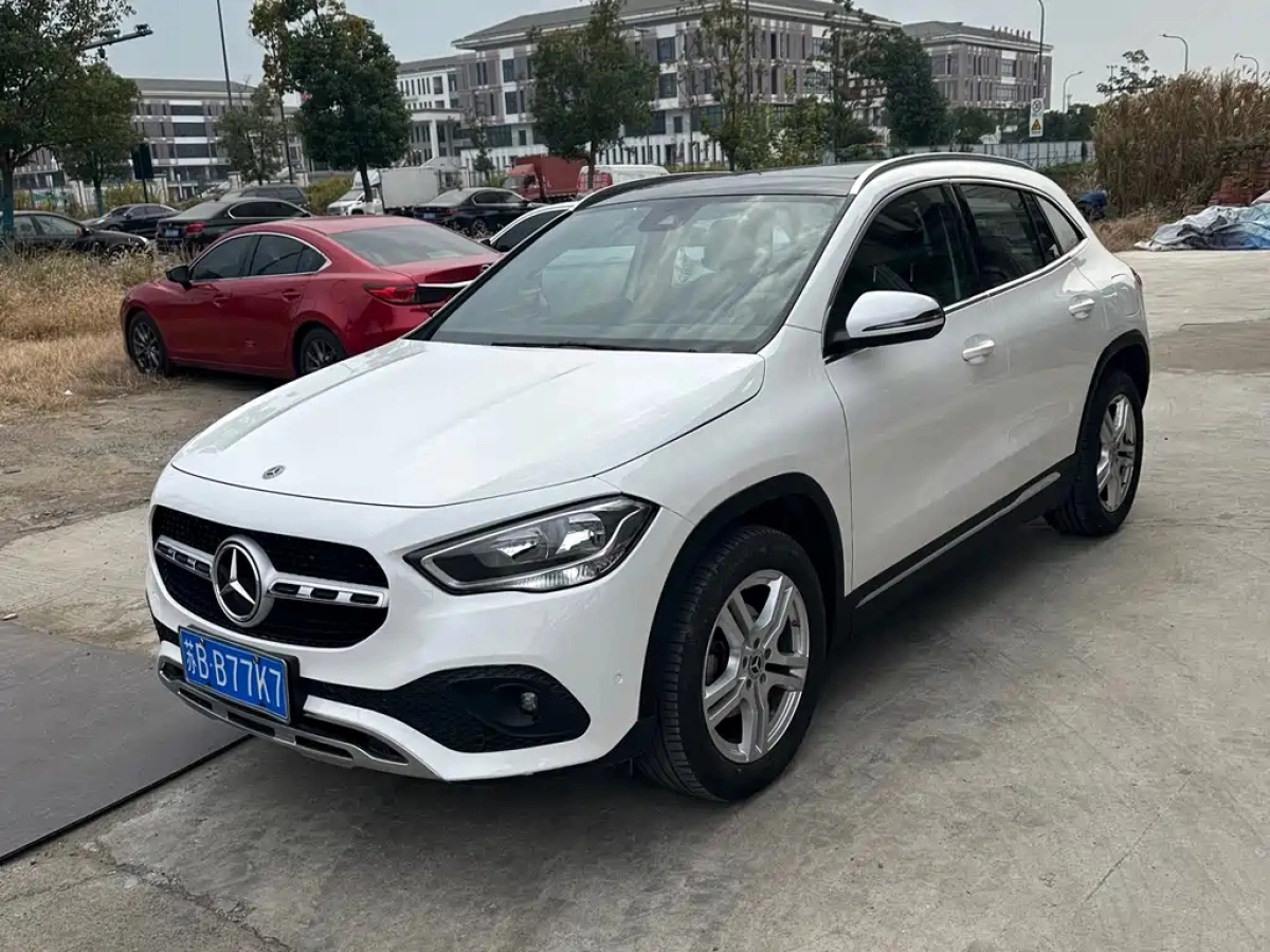 MERCEDES-BENZ GLA  2022