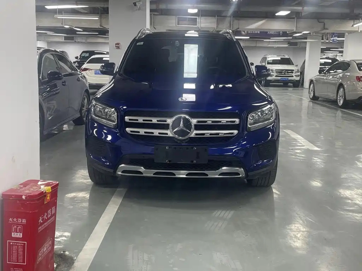 MERCEDES-BENZ GLB