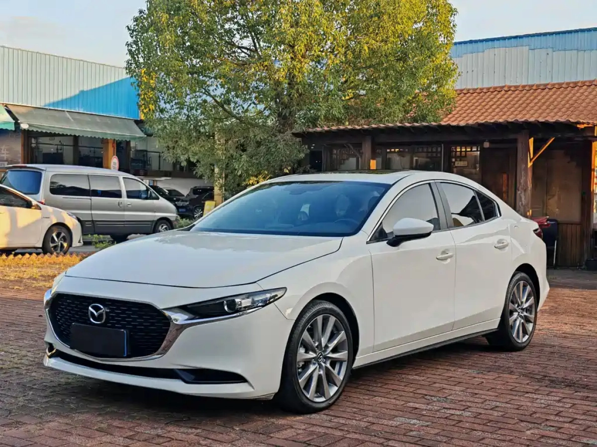 MAZDA 3 AXELA