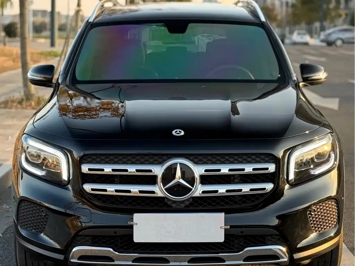 MERCEDES-BENZ GLB
