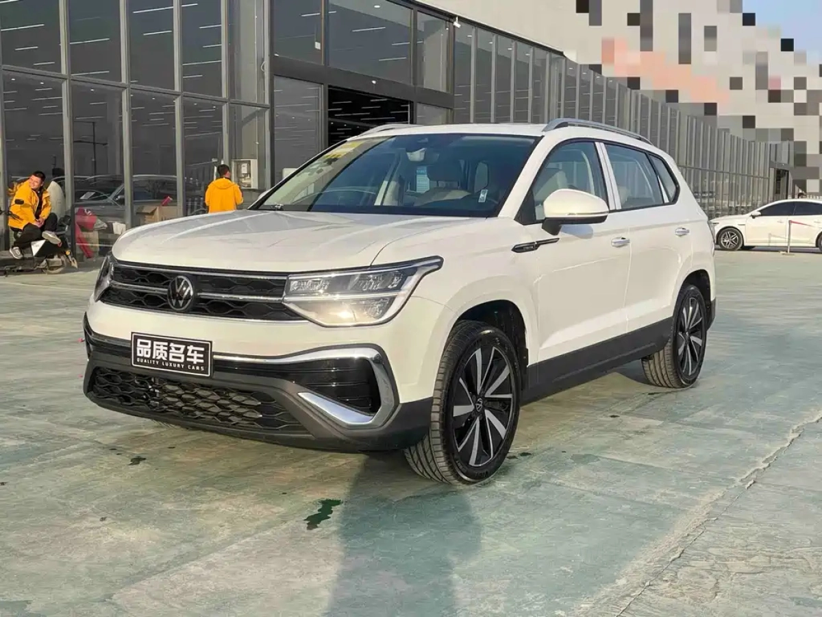 VOLKSWAGEN THARU  2026