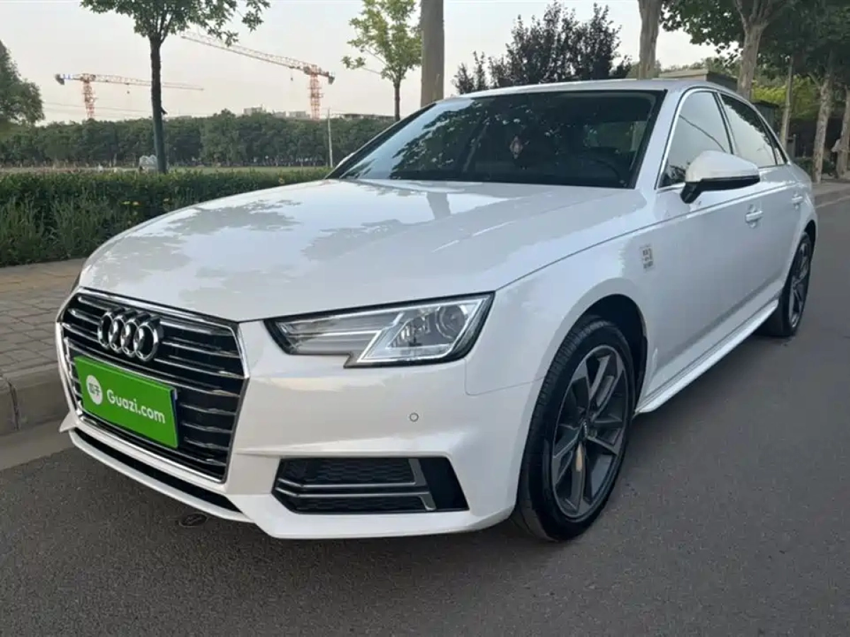 AUDI A4L  2019