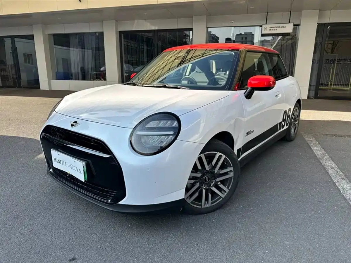 MINI COOPER SE  2025