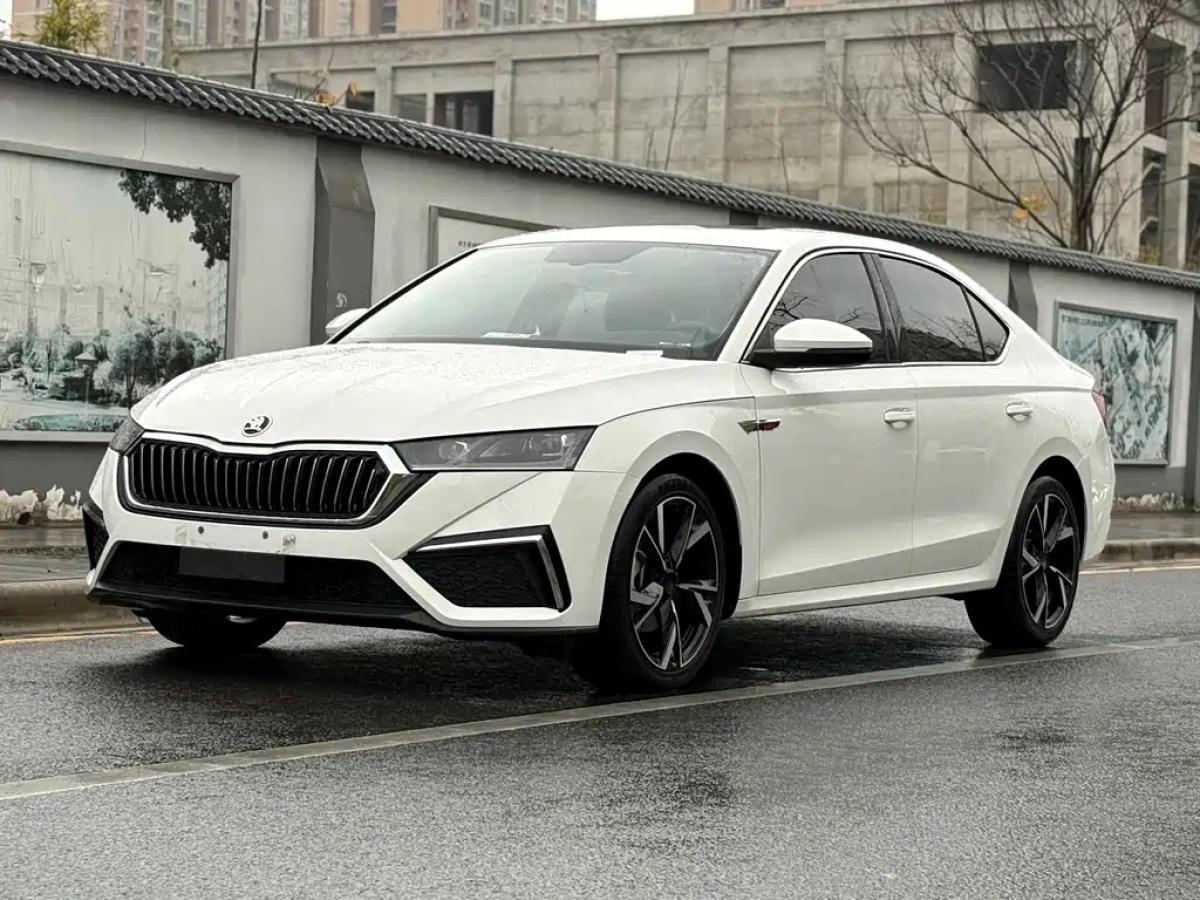 SKODA OCTAVIA  2022