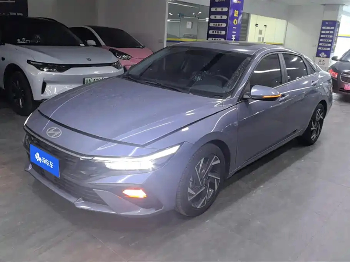 HYUNDAI ELANTRA