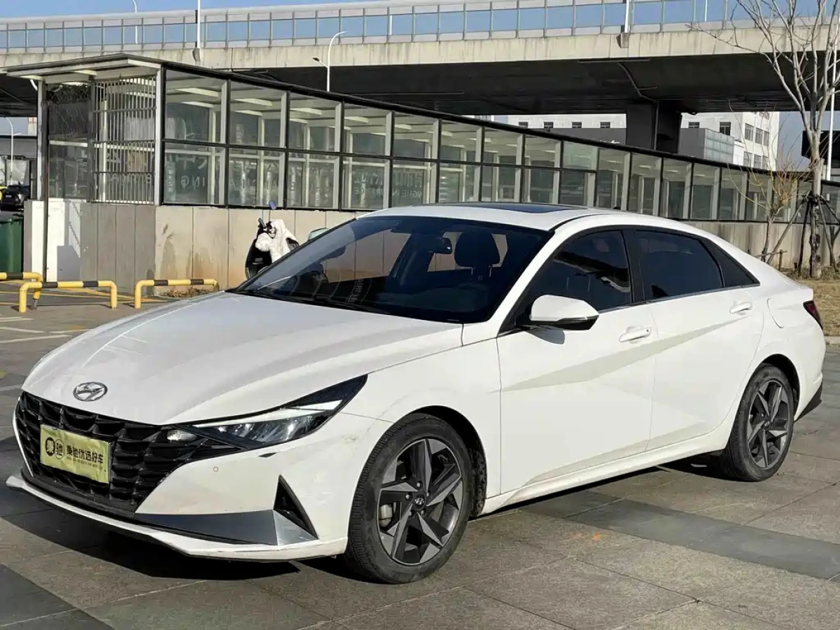 HYUNDAI ELANTRA  2022