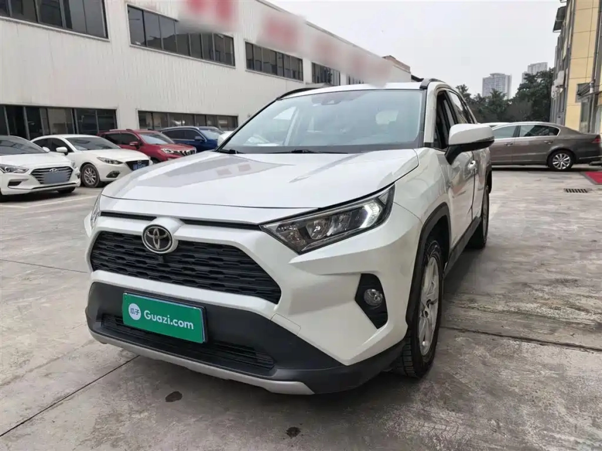 TOYOTA RAV4  2021