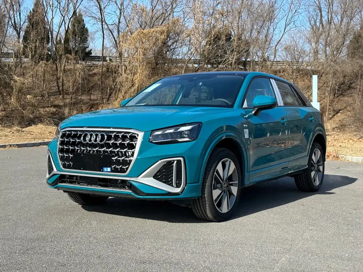 AUDI Q2L
