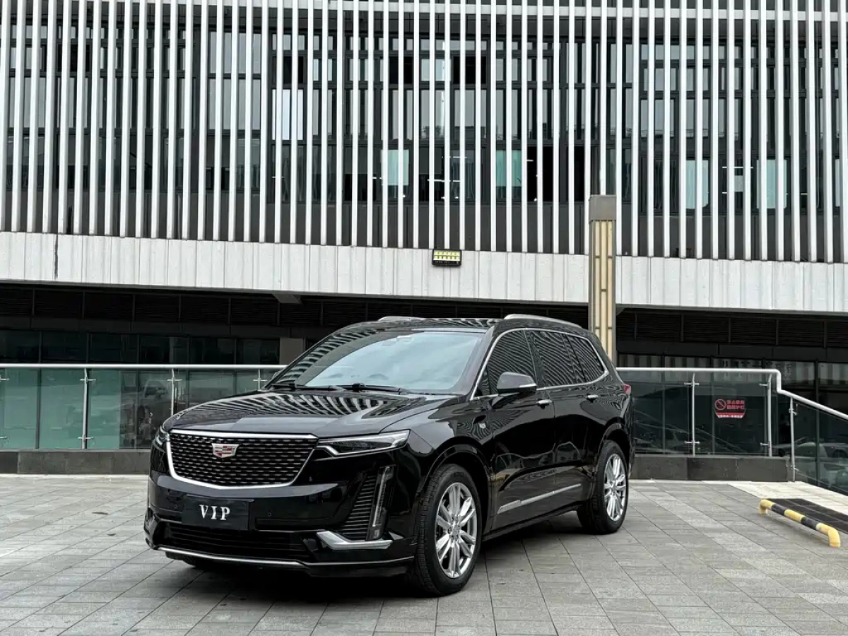 CADILLAC XT6