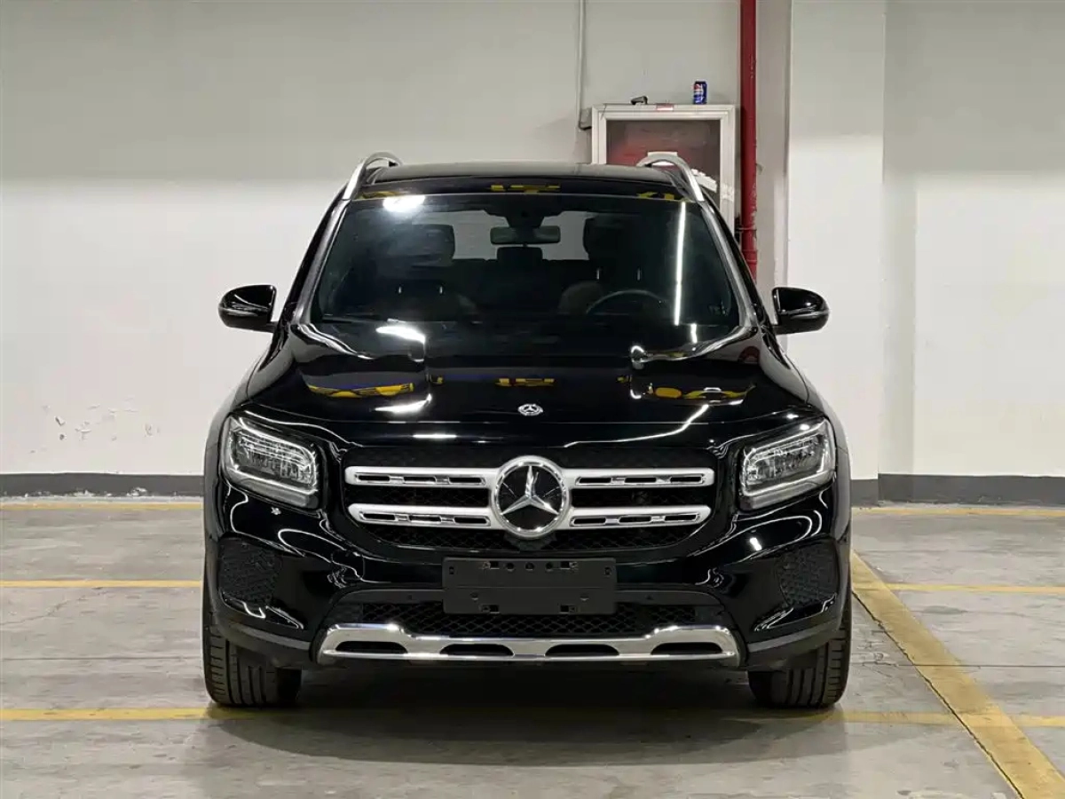 MERCEDES-BENZ GLB