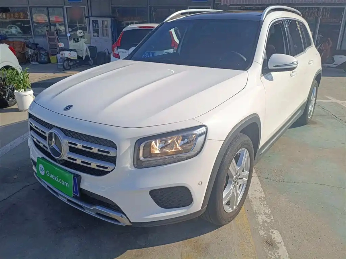 MERCEDES-BENZ GLB
