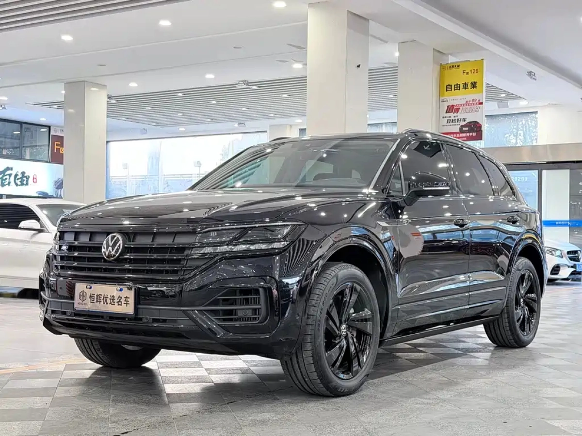 VOLKSWAGEN TOUAREG
