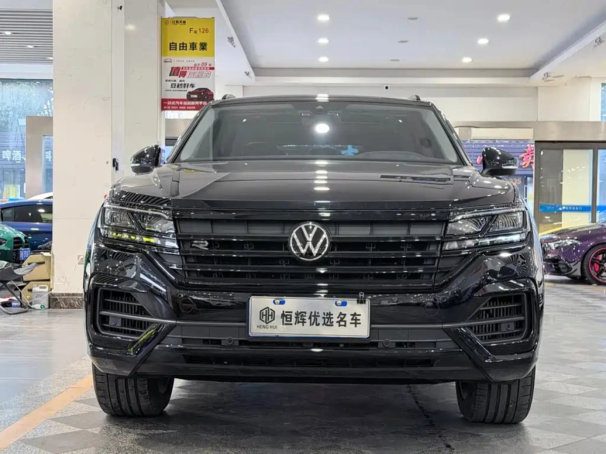 VOLKSWAGEN TOUAREG