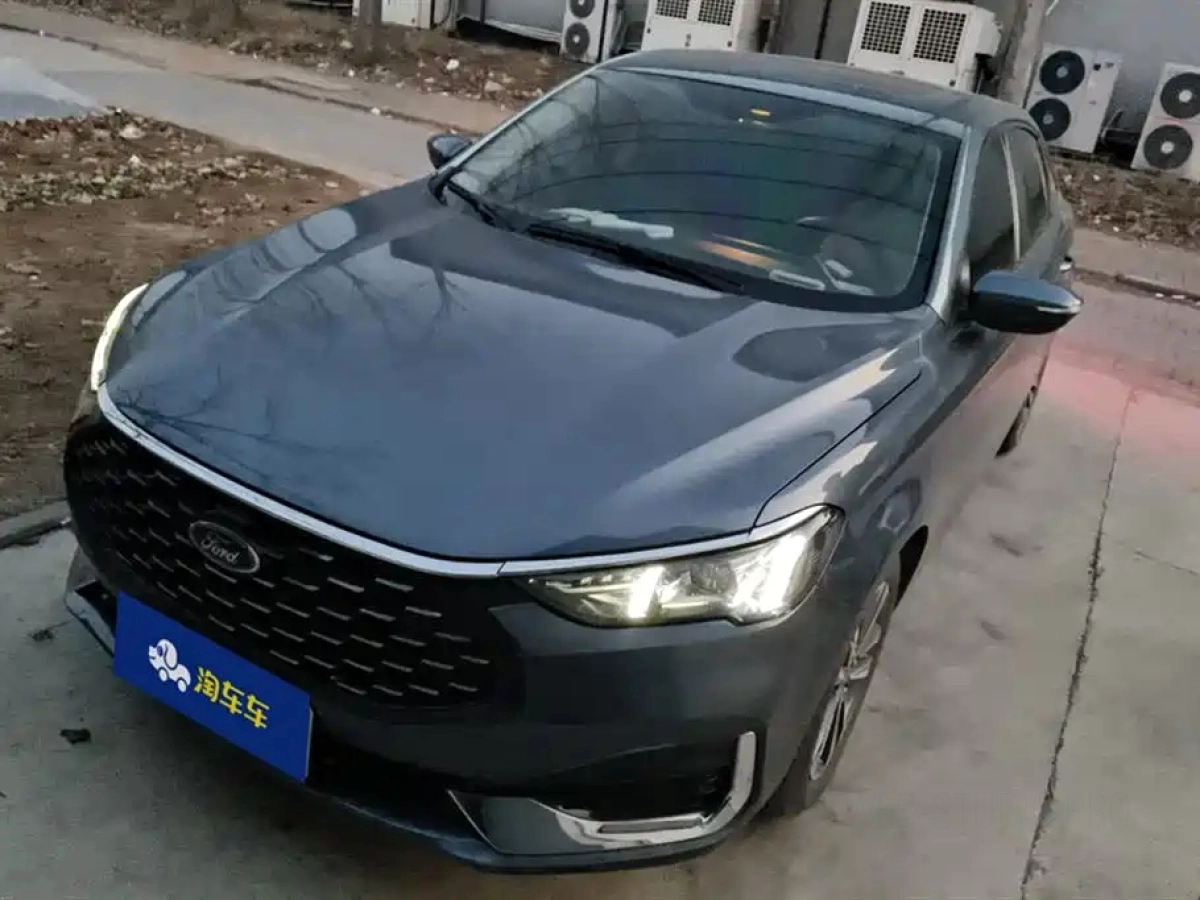 FORD FOCUS CLASSIC  2022