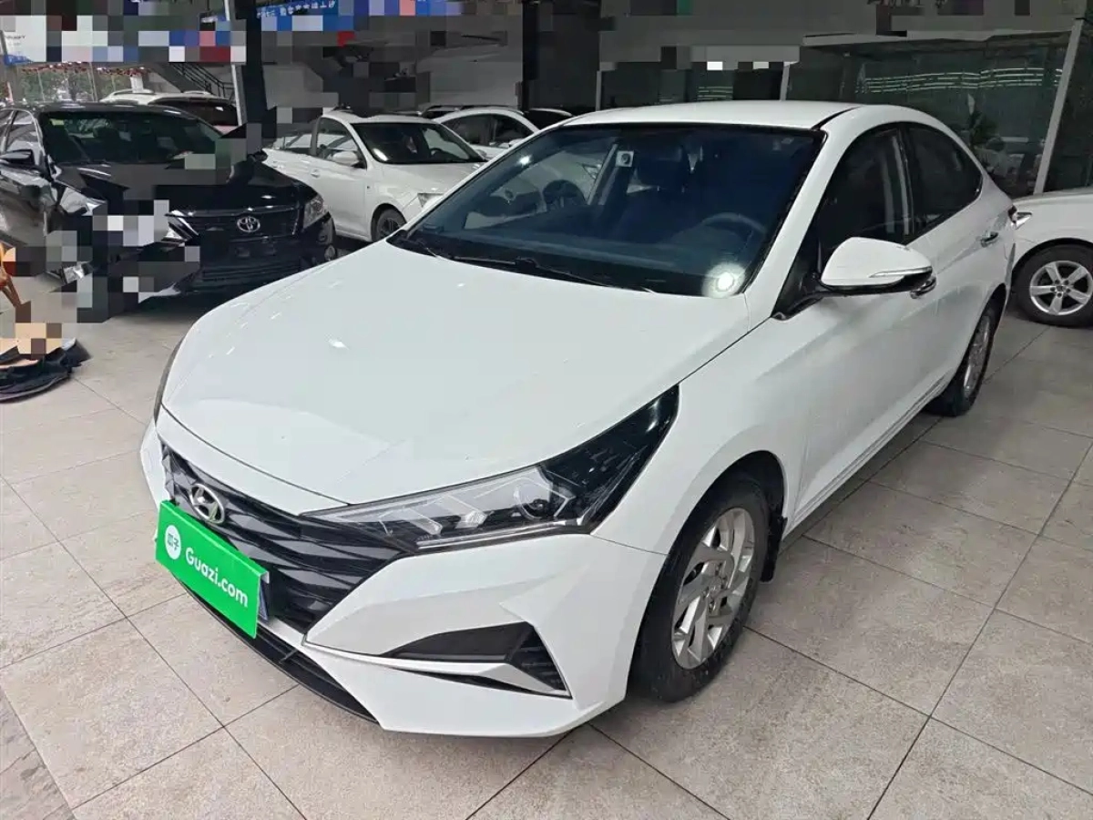 HYUNDAI VERNA