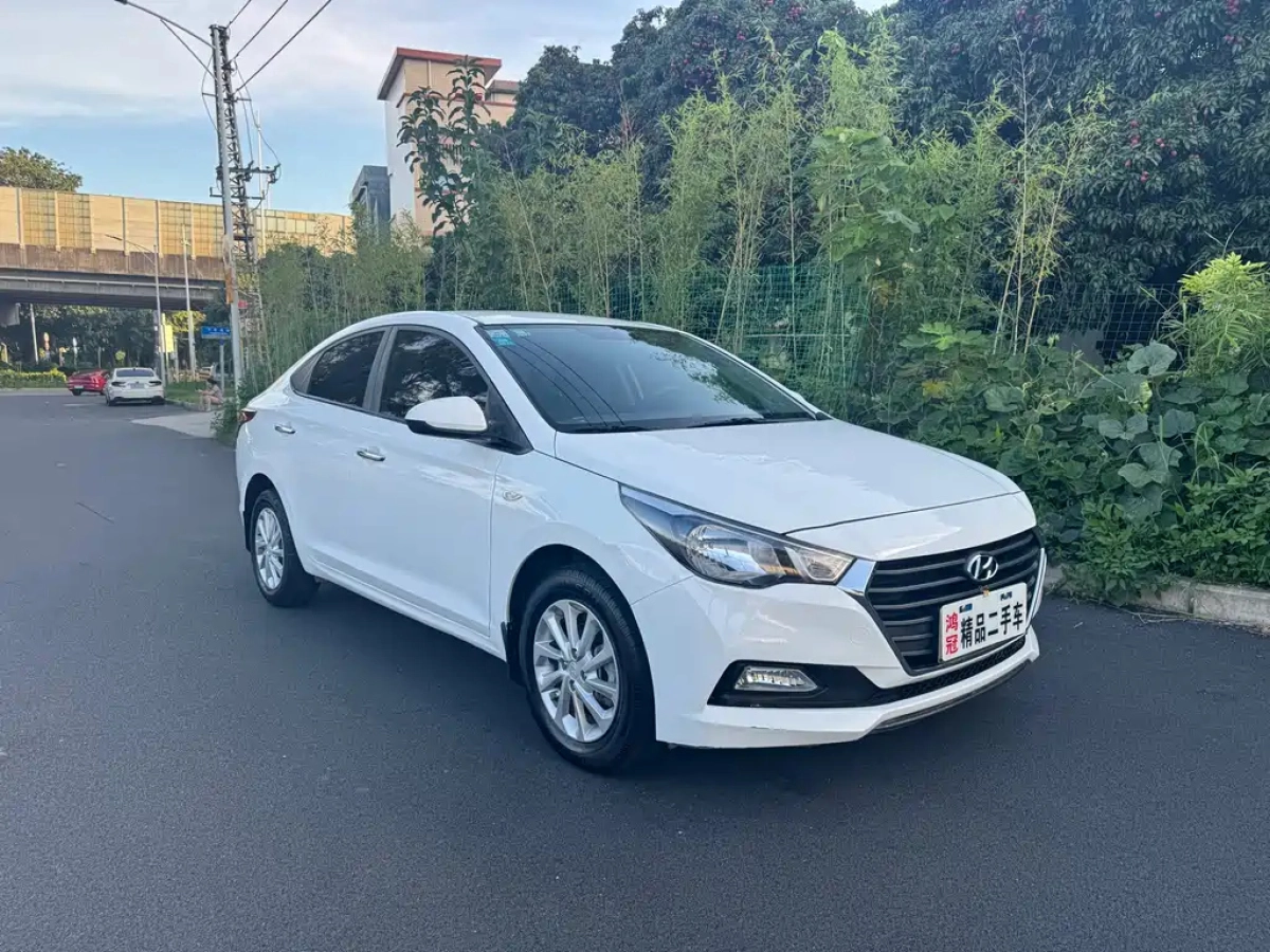 HYUNDAI VERNA