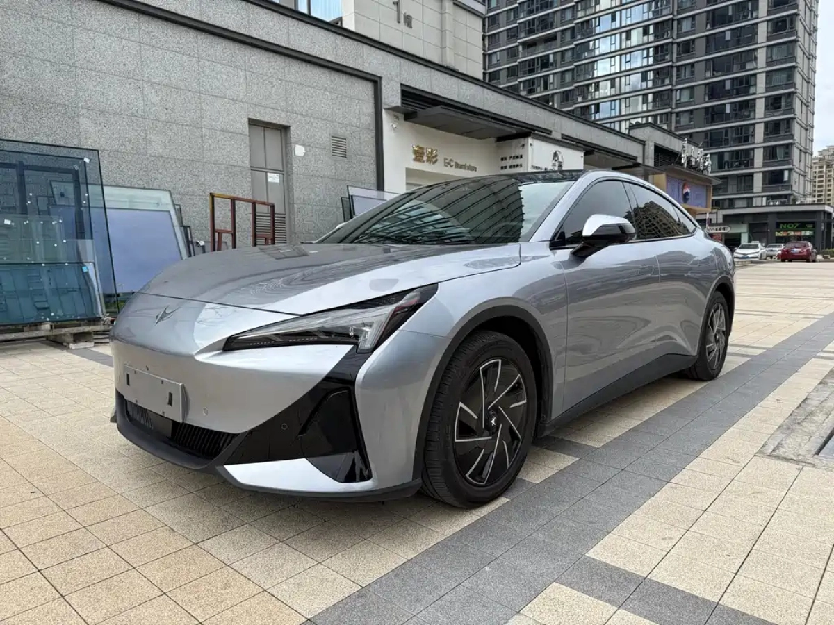 ARCFOX ALPHA S5  2025