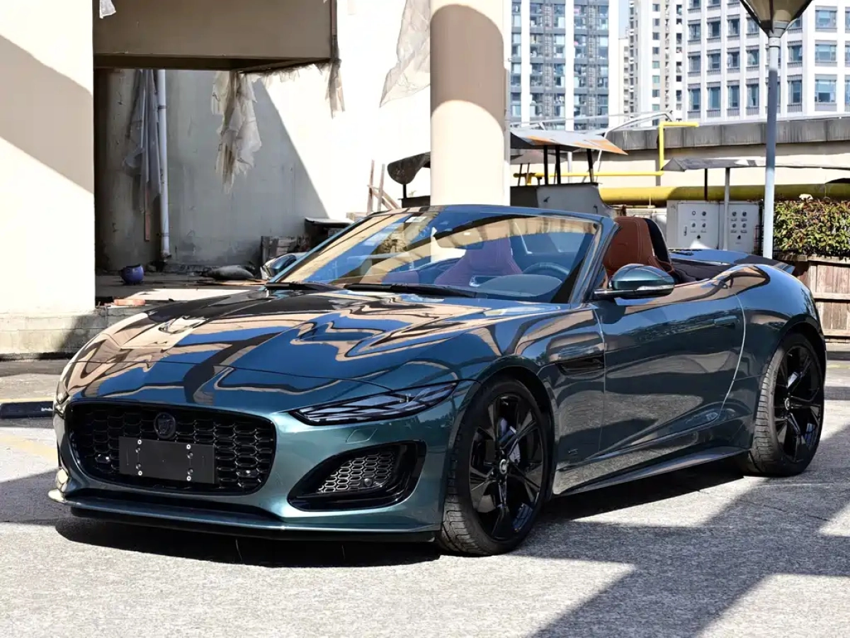 JAGUAR F-TYPE  2025