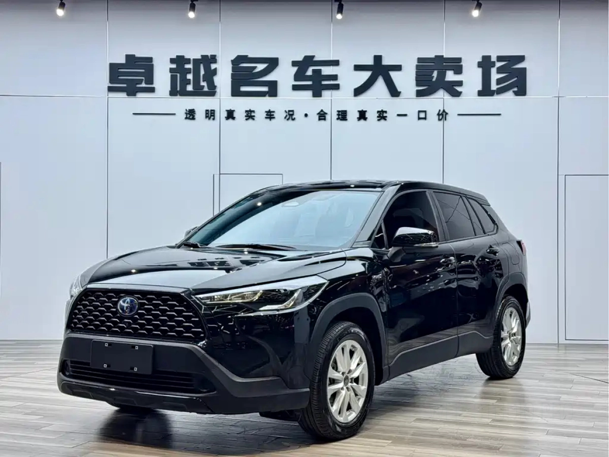 TOYOTA COROLLA CROSS  2024