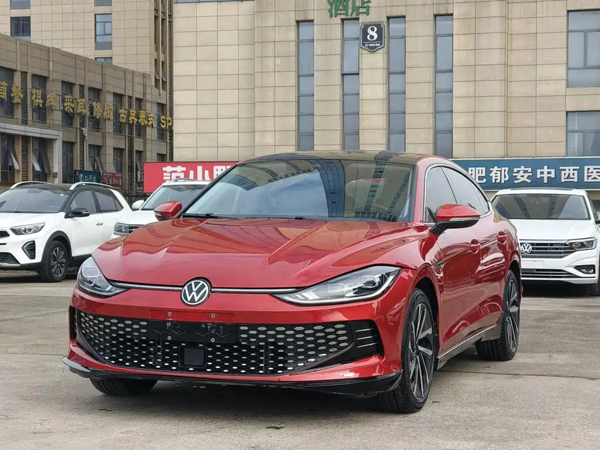 VOLKSWAGEN LAMANDO  2022