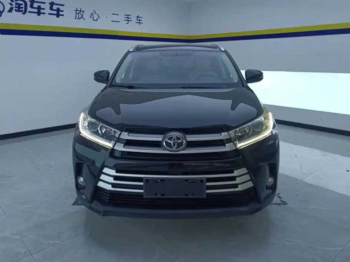 TOYOTA HIGHLANDER