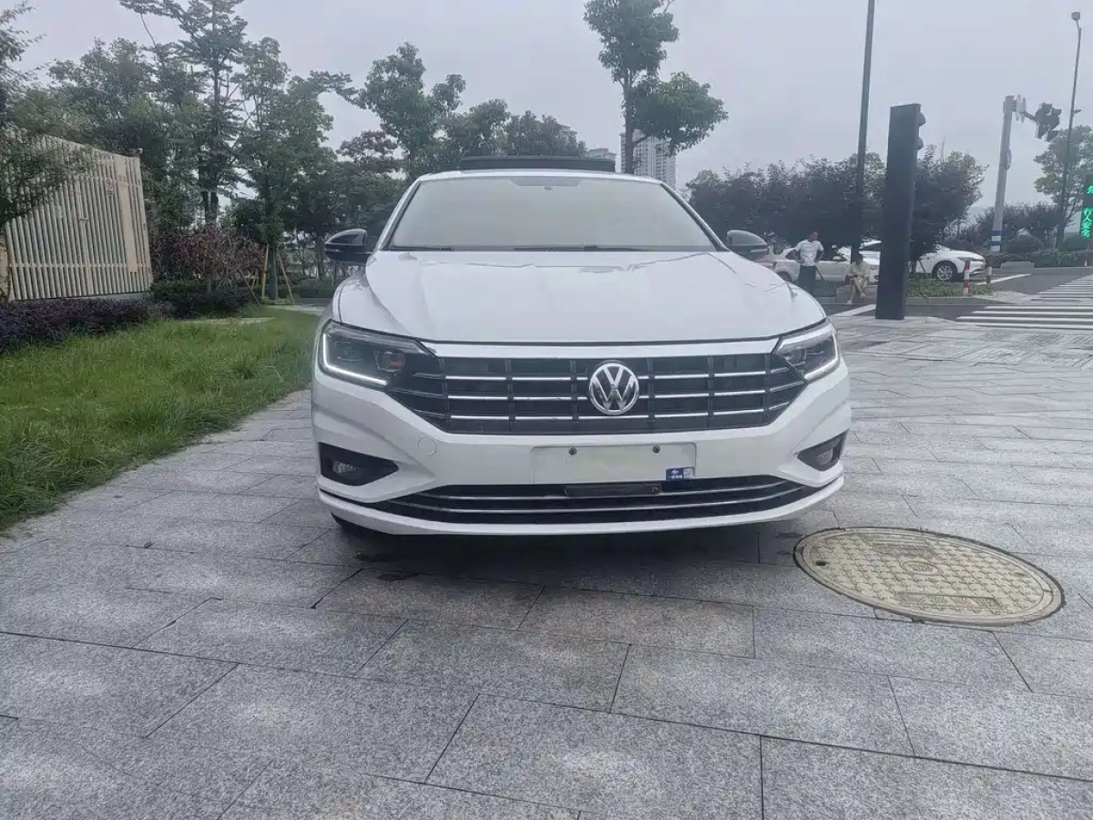 VOLKSWAGEN SAGITAR  2021