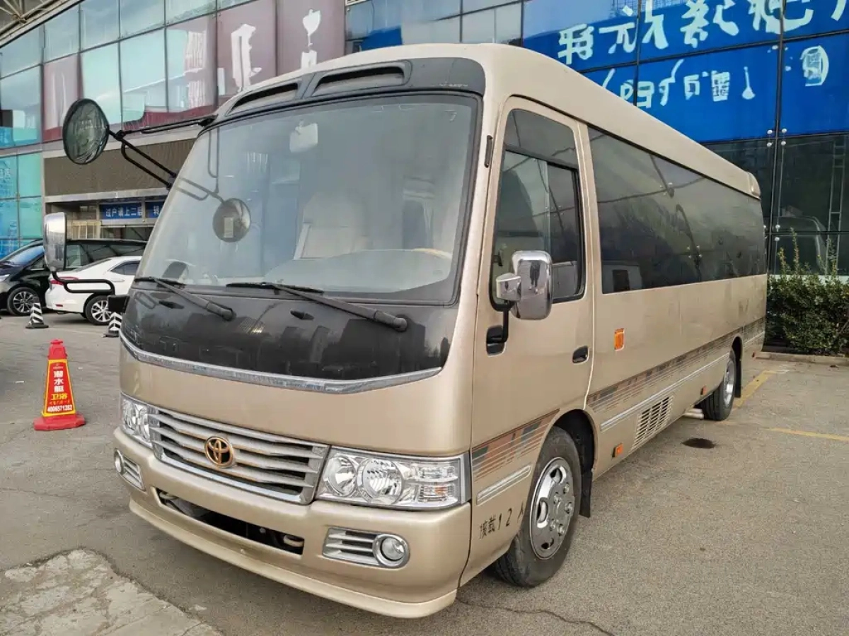 TOYOTA COASTER
