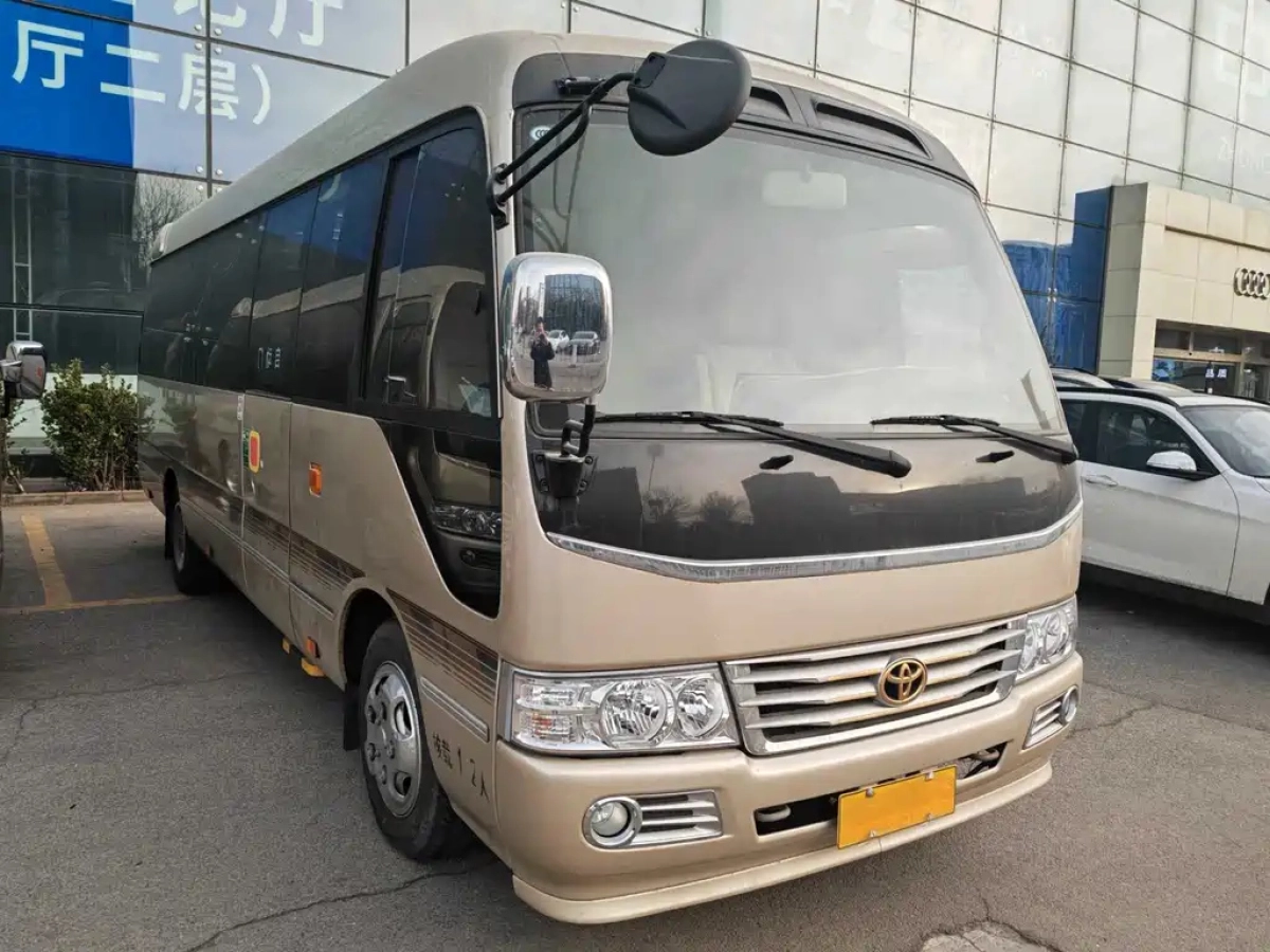TOYOTA COASTER
