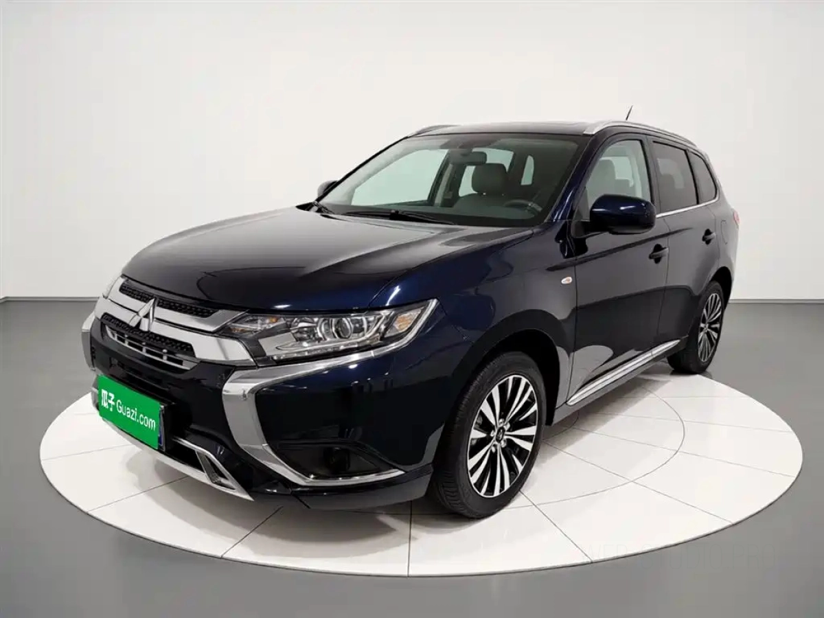 MITSUBISHI OUTLANDER  2024
