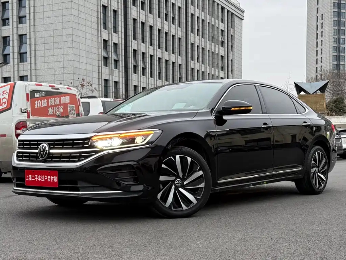 VOLKSWAGEN PASSAT  2021