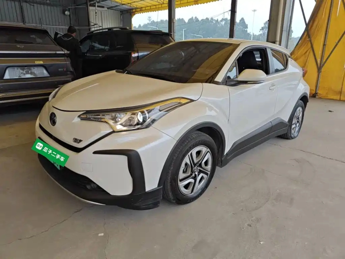 TOYOTA C-HR EV