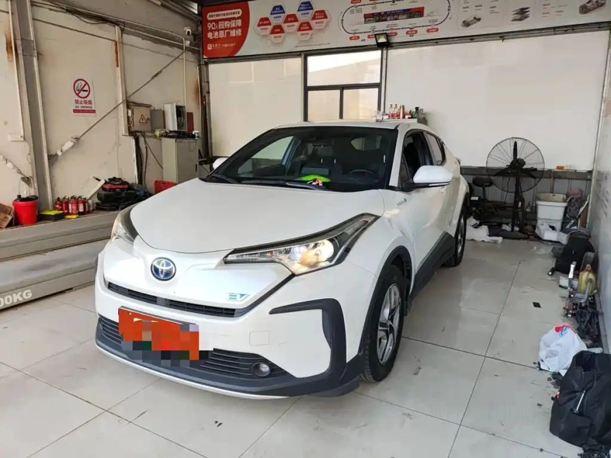 TOYOTA C-HR EV  2024