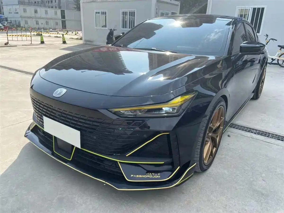 CHANGAN UNI-V  2023
