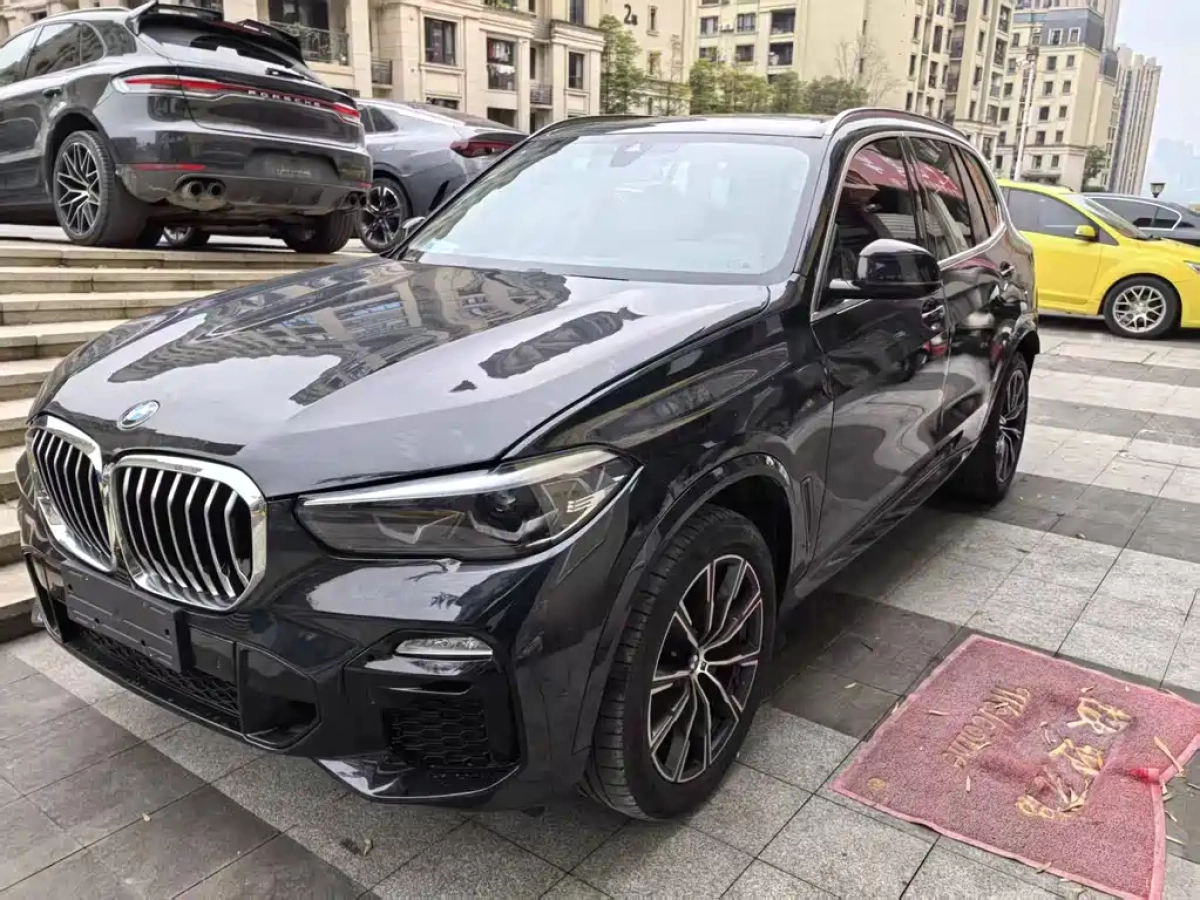 BMW X5  2021