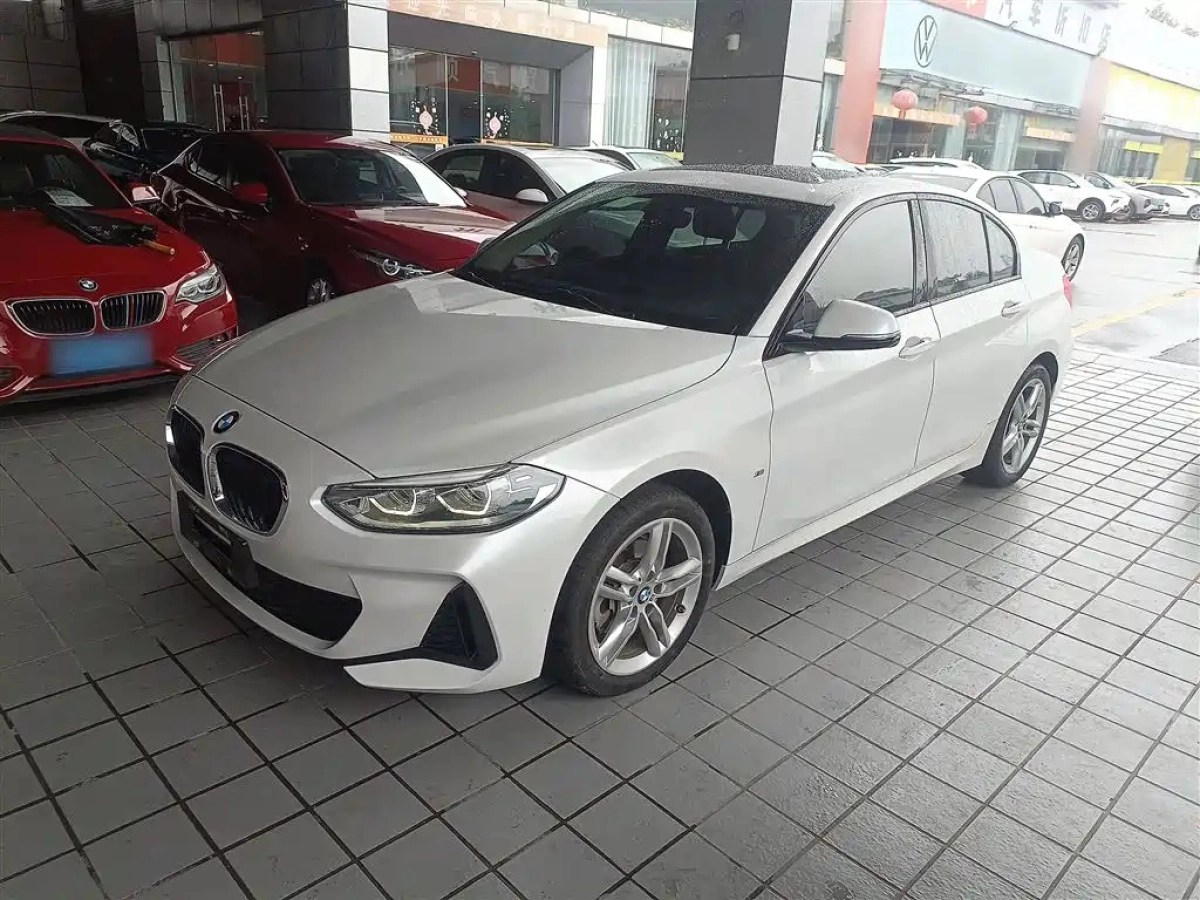 BMW 1-SERIES  2019