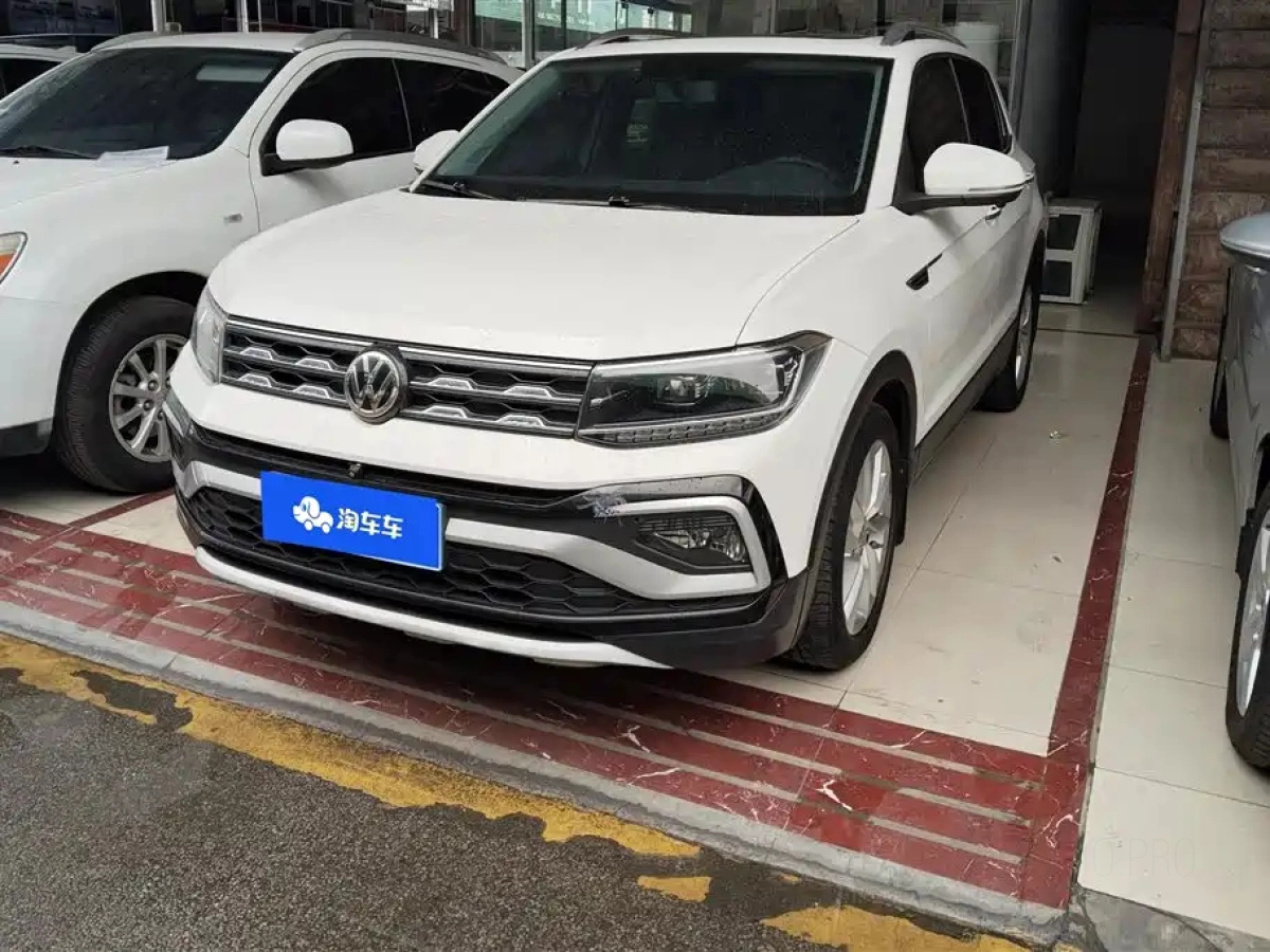 VOLKSWAGEN T-CROSS