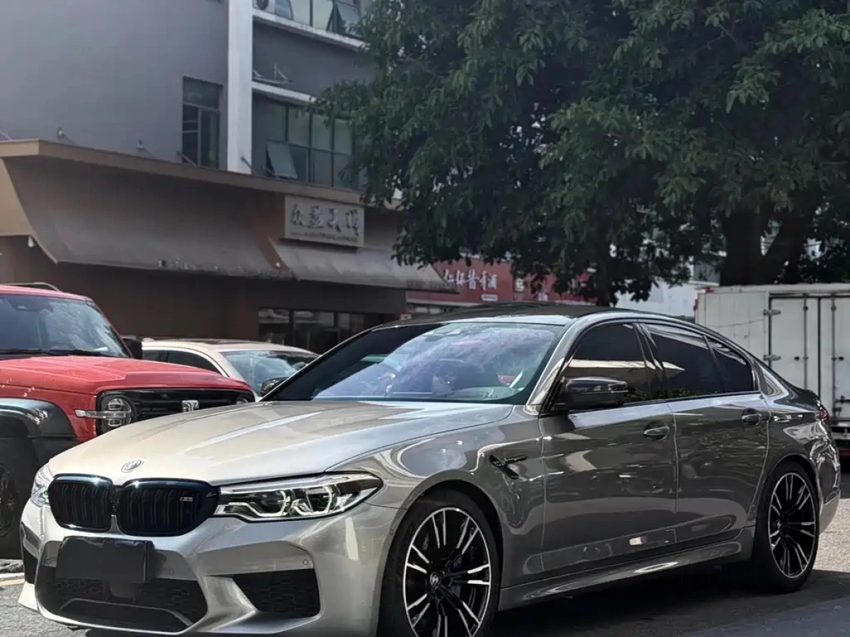 BMW M5