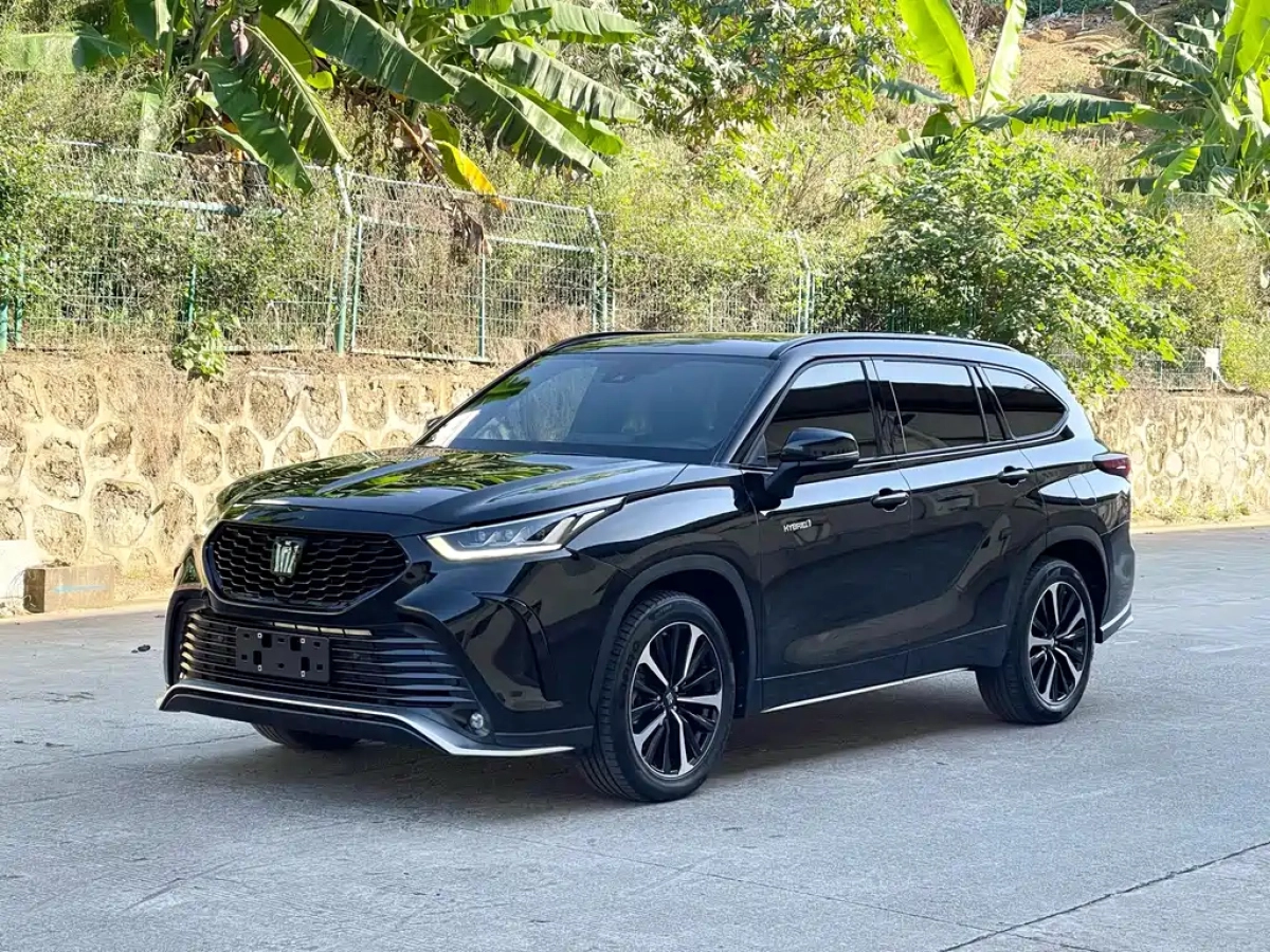 TOYOTA CROWN KLUGER  2023