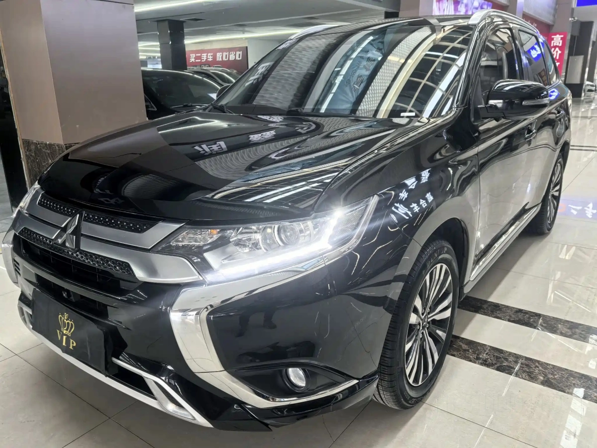 MITSUBISHI OUTLANDER  2021