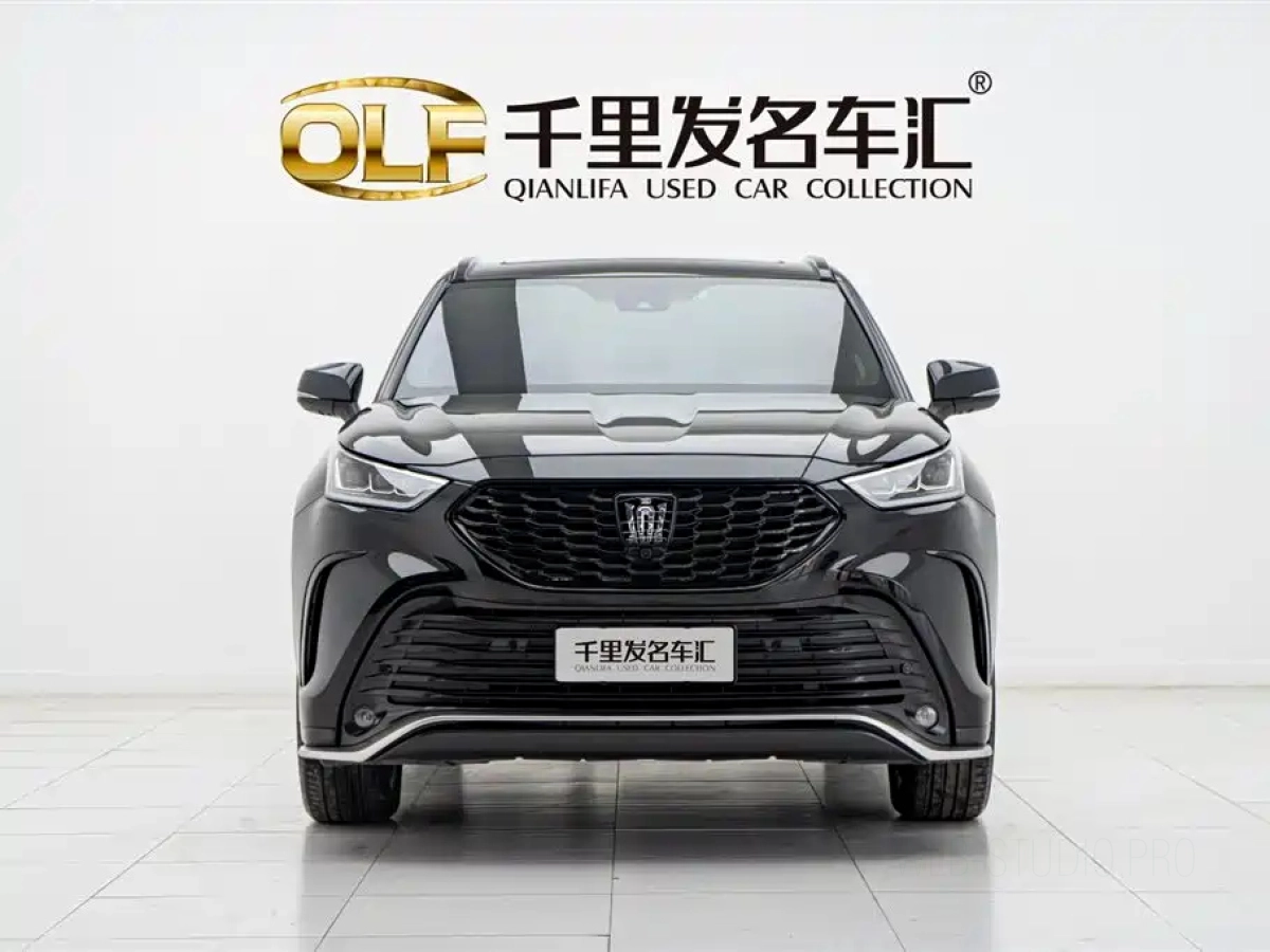 TOYOTA CROWN KLUGER  2025