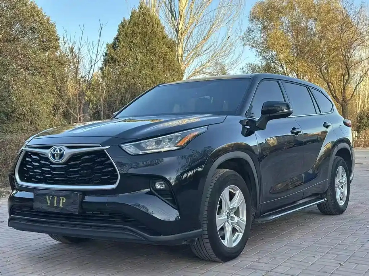 TOYOTA HIGHLANDER