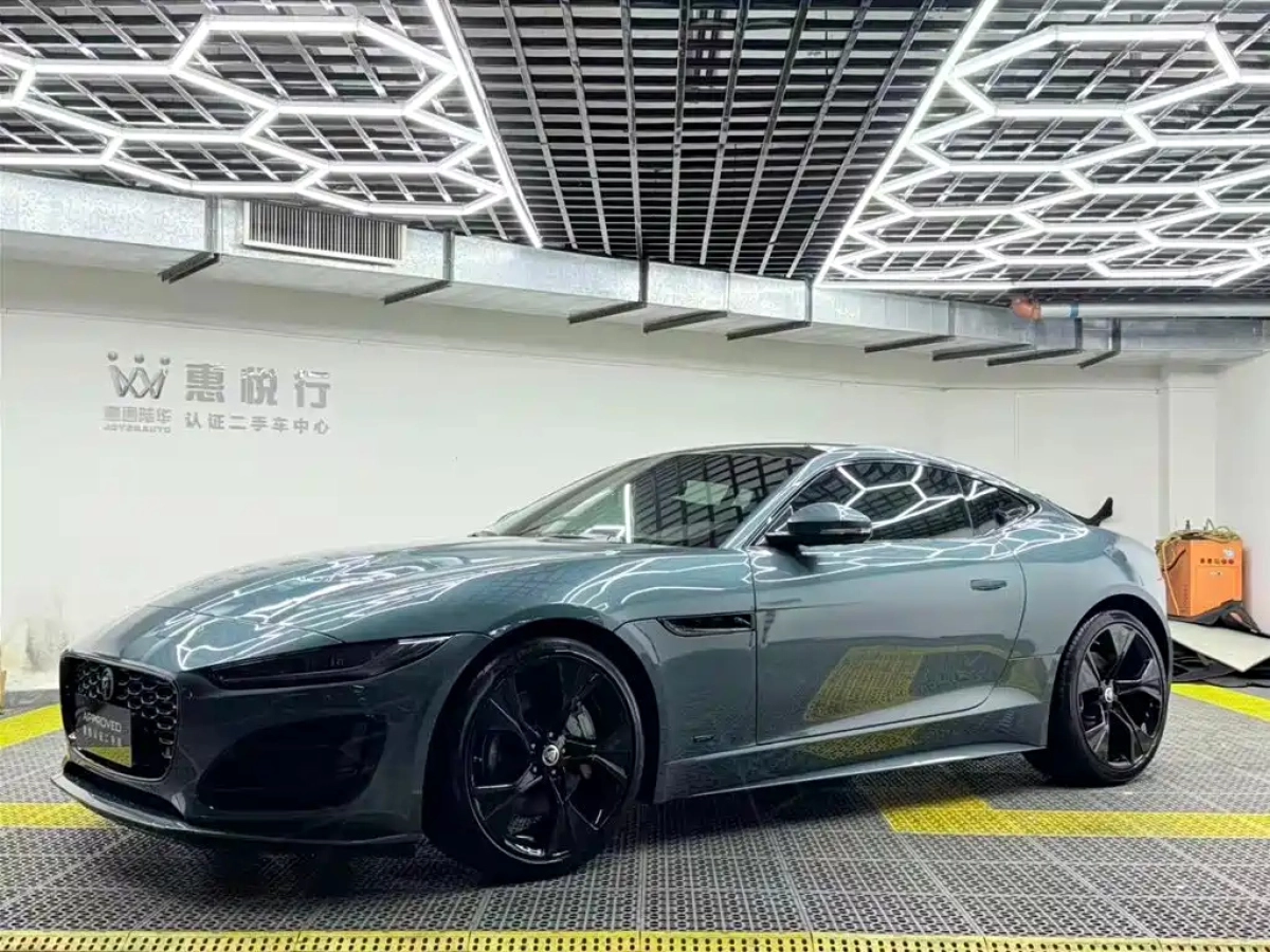 JAGUAR F-TYPE  2024