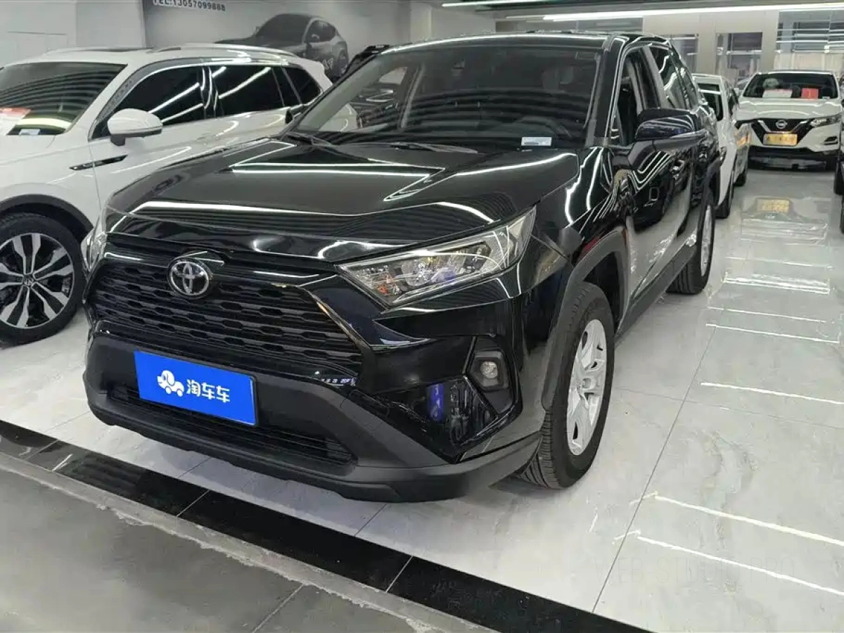 TOYOTA RAV4  2025